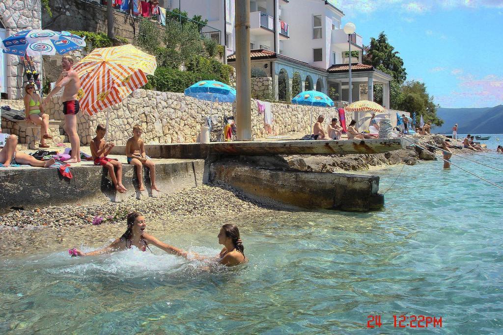 Holiday Home Apartment Tedo Klek Exterior foto