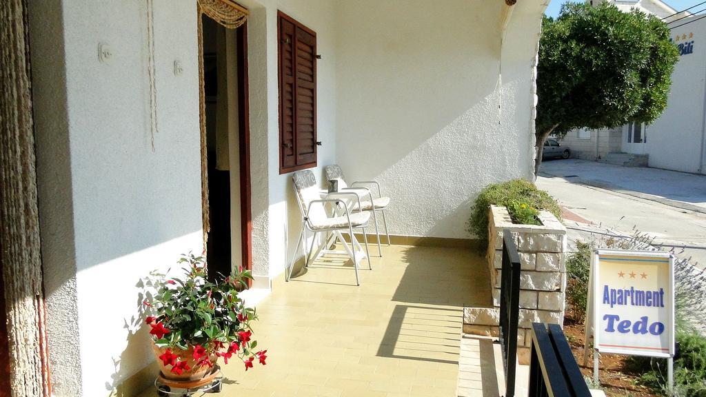 Holiday Home Apartment Tedo Klek Exterior foto